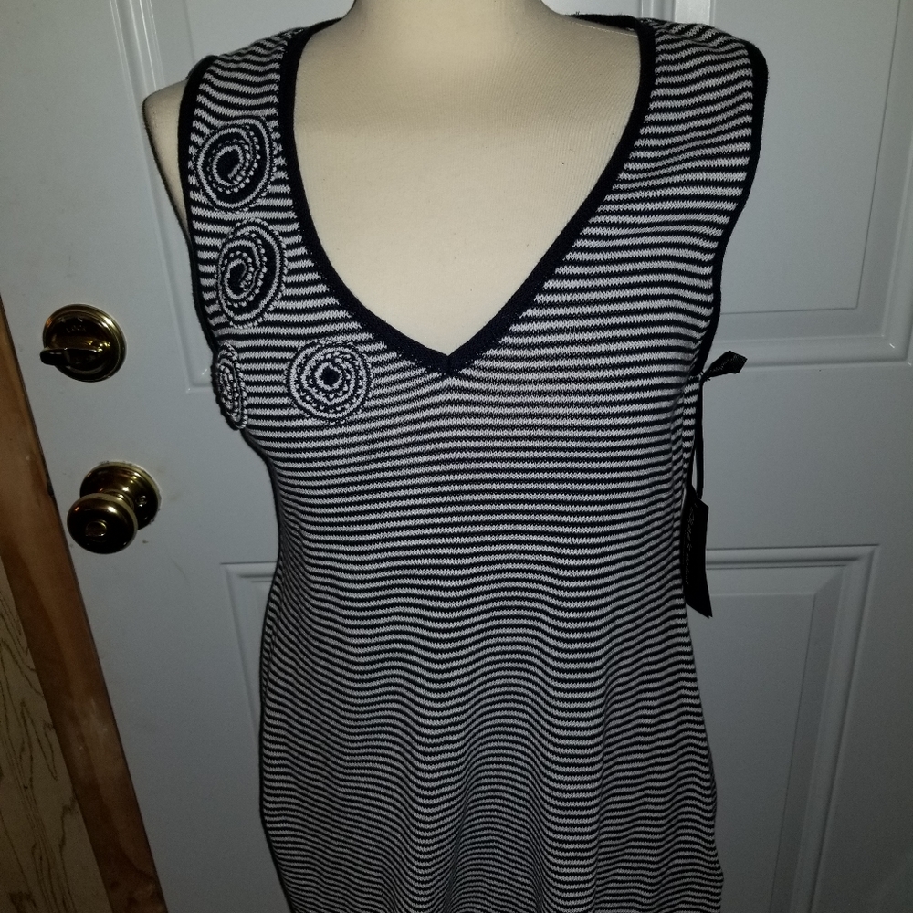 Skye's the Limit top